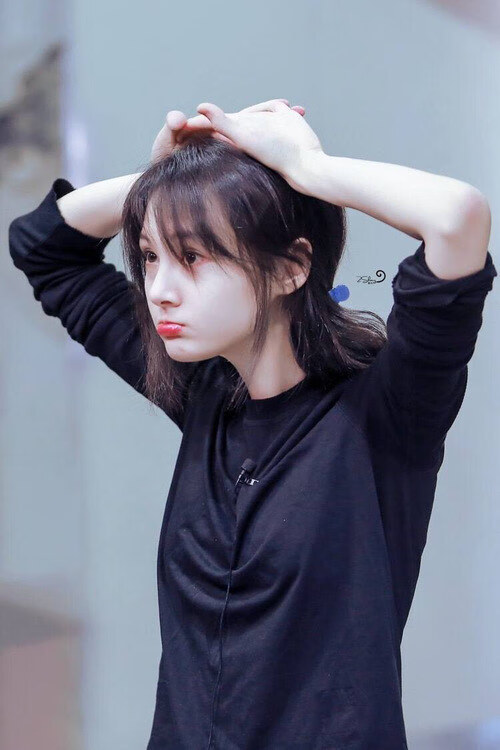 世俱杯网站-2021年赛季：库里在对阵湖人比赛中砍下半场38分，展现绝佳状态！，库里vs湖人集锦