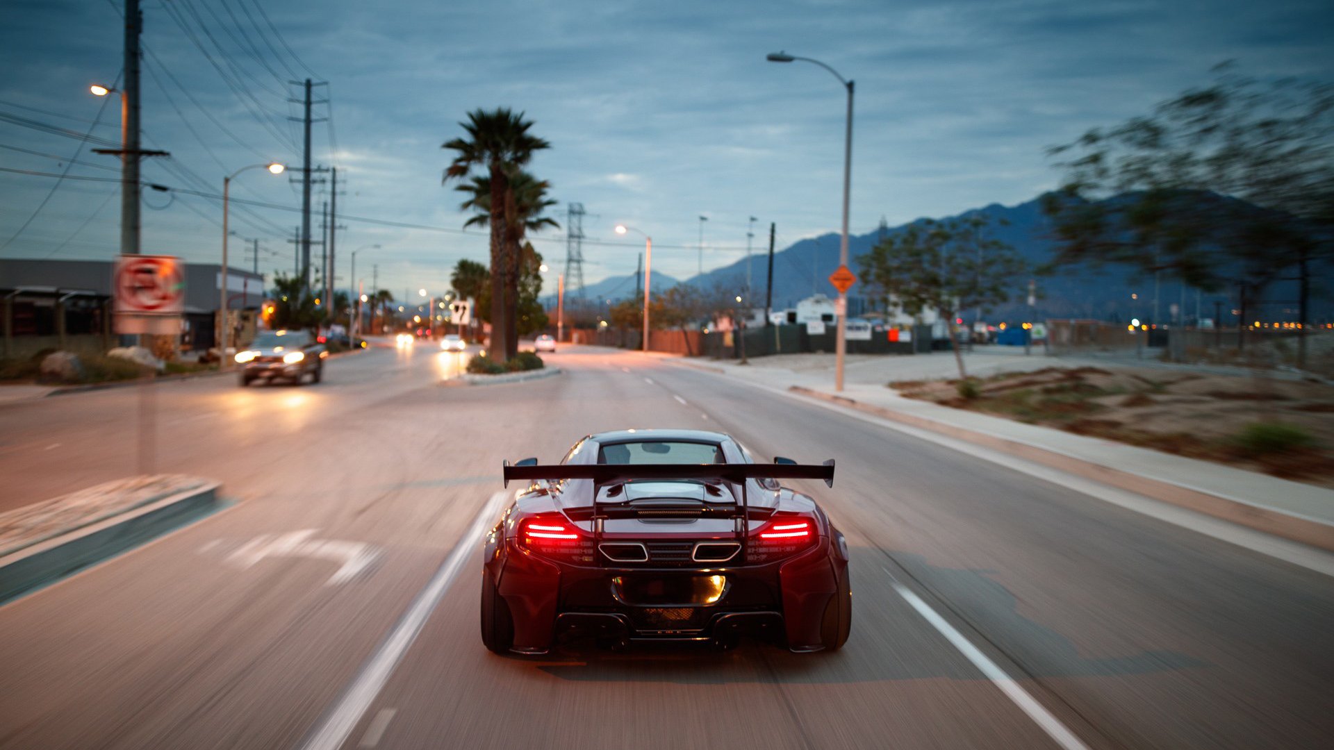 世俱杯2025全程直播-“德甲夺冠形势近乎白热化，夺冠悬念待揭晓”，德甲球队夺冠次数排名